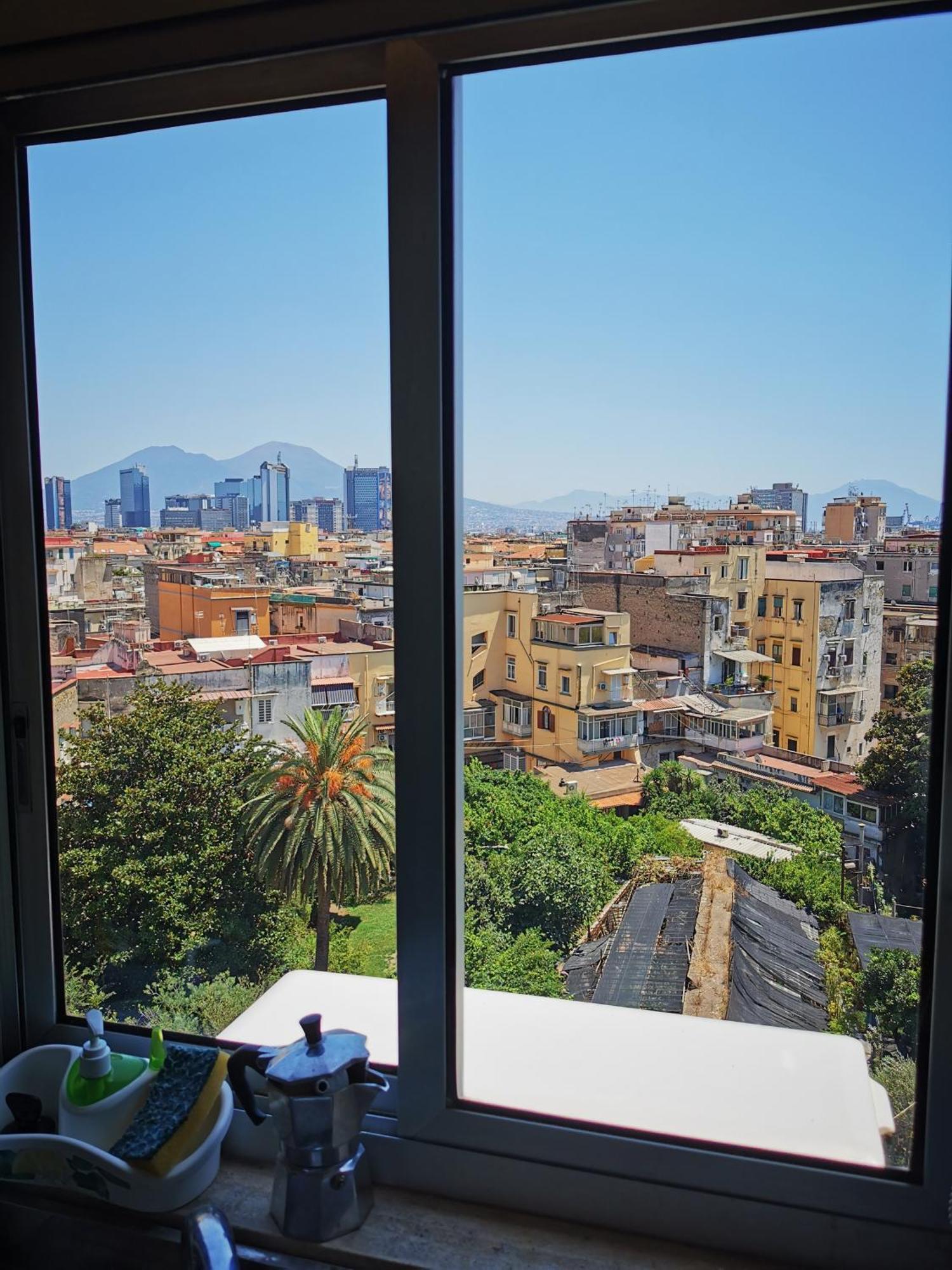 A Cozy Nest With A Vesuvio View Apartment Naples